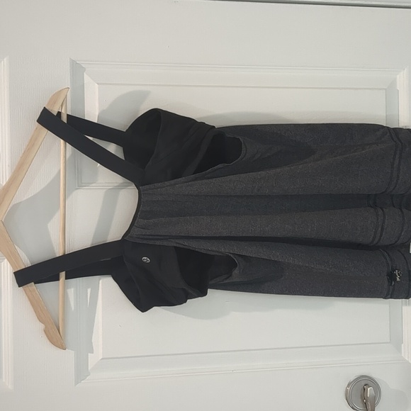 Lululemon tank with bra - Picture 2 of 4